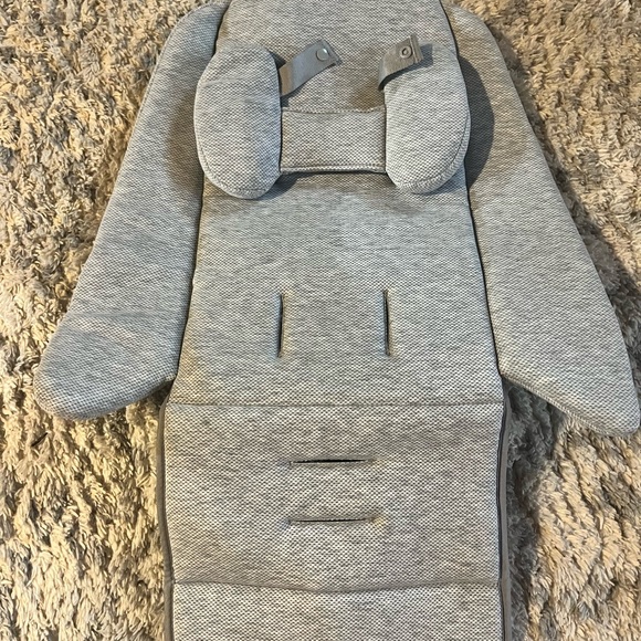 Snug Seat Seat Liner for UPPAbaby VISTA & CRUZ Strollers - Picture 2 of 4